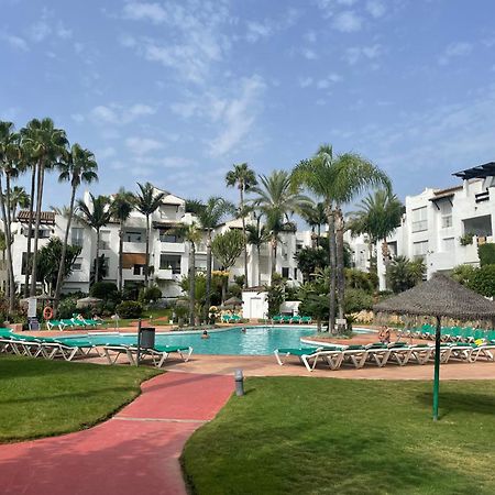 Apartment Costalita, Direct Beach Access, Ground Floor, Salt Water Pool Estepona Exteriör bild