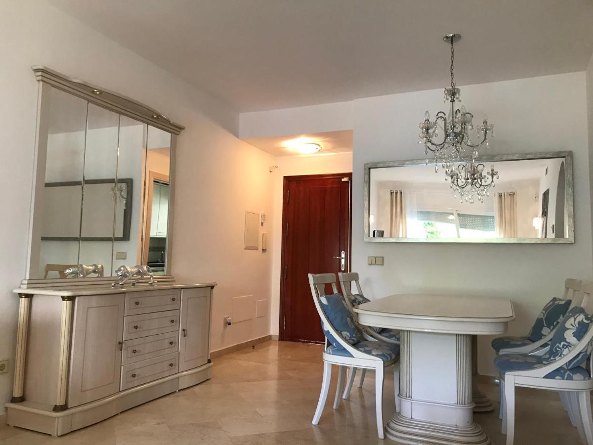 Apartment Costalita, Direct Beach Access, Ground Floor, Salt Water Pool Estepona Exteriör bild