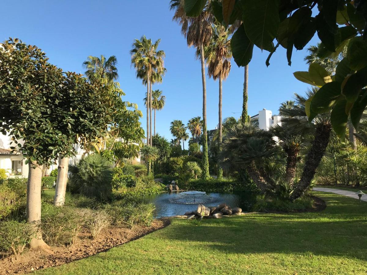 Apartment Costalita, Direct Beach Access, Ground Floor, Salt Water Pool Estepona Exteriör bild